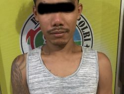 Si tupong, dibekuk depan rumahnya karena bawa sabu-sabu