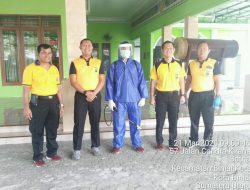 Polres Binjai Bersih-Bersih Dan Penyemprotan Antiseptik Dalam Pencegahan Covid-19