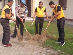 Personil Polres Binjai Melaksanakan Kegiatan Gotong Royong