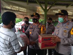 Kapolres binjai beri bantuan sosial kepada warga yang terkena banjir