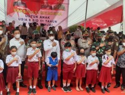 KAPOLDA SUMUT DAN PANGDAM I/BB PANTAU GIAT VAKSINASI DI BINJAI