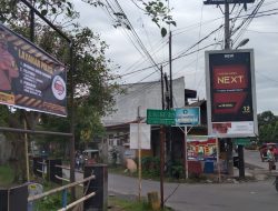 Polsek Binjai Utara Dan Polsek Sei Bingei Polres Binjai Pasang Spanduk Layanan Masyarakat Call Center 110
