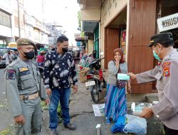 Kanit Binmas Binjai Kota Lakukan Giat Yustisi Prokes Dan Bagi Masker Grastis