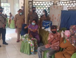 Kapolsek Selesai Cek Pelaksanaan Giat Vaksinasi Warga Kec Selesai Wilkum Polsek Selesai