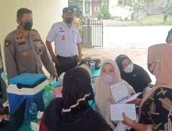 Kapolsek Selesai Pantau Giat Vaksinasi Warga Kecamatan Selesai