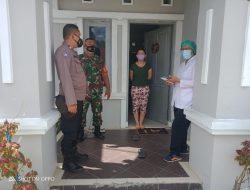 Bhabinkamtibmas bersama Babinsa Kelurahan Jati Makmur Laksanakan giat tracing bersama satgas covid-19
