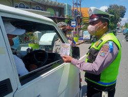 Polres Binjai Laksanakan Ops Keselamatan Toba – 2022 Dengan Bagikan Masker, Brosur Dan Sticker