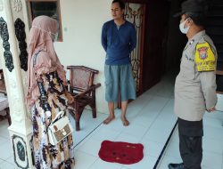 Bhabinkamtibmas Kelurahan Mencirim Binjai Timur Laksanakan giat tracing bersama satgas covid-19