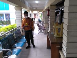 Rutin Semprotkan Disinfektan, Cegah Penyebaran Covid-19 Di Pelayanan Satpas SIM Polres Binjai