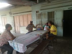 Imbau Warga Patuhi Prokes Saat Bhabinkamtibmas Sambangi Desa