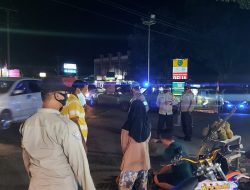 Polsek Selesai dan Koramil Laksanakan Kegiatan Ops Yustisi Malam Tekan Penyebaran Covid-19