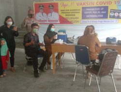 Bhabinkamtibmas Laksanakan Pengamanan Monitoring Pelaksanaan Vaksinasi Di Desa Pekan Selesai Kec selesai