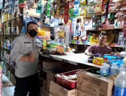 Bhabinkamtibmas Kelurahan Kebun Lada Monitoring Stock Minyak Goreng