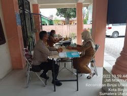 Bhabinkamtibmas Monitoring Pelaksanaan Vaksinasi Di Kelurahan Nangka Binjai Utara