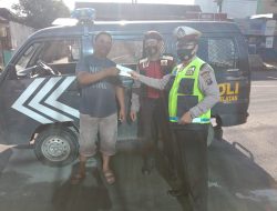 Operasi Yustisi Sosialisasikan 5M dan Bagi Masker Gratis Polsek Binjai Selatan