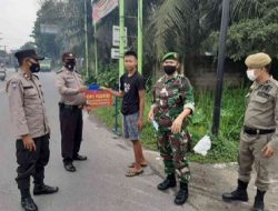 Polsek Binjai Timur Gabungan Instansi Terkait Pastikan Warga Patuhi Prokes Dan Bagi Masker Gratis