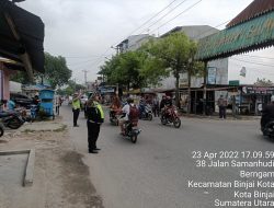 Pos Padat Lalin Sore Sat Lantas Polres Binjai Bantu Pengguna Jalan