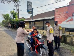 Kanit Binmas Iptu Fatmiatun Pimpin Ops Yustisi Pagi Imbau Warganya  Yang Tak Patuh Prokes