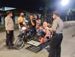 Operasi Yustisi Polsek Binjai Barat Bagikan Masker Secara Gratis
