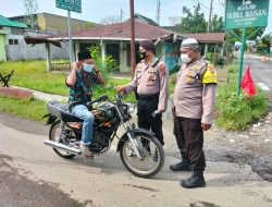 Opersai Yustisi Pagi Polsek Binjai Timur Pasca Libur Panjang Lebaran 1443 H Bagikan Masker Secara Gratis
