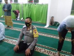 Bhabinkamtibmas Sampaikan Pesan Kamtibmas Usai Sholat Shubuh Berjamaah
