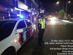 Antisipasi Ancaman Gangguan Dan Berikan Imbauan Melalui Public Addres Sat Lantas Polres Binjai Laksanakan Blue Light Patrol