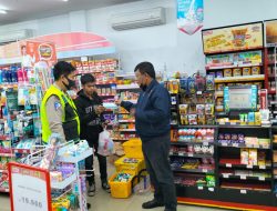 Operasi Yustisi Malam Hari Imbau Masyarakat Protokol Kesehatan Dan Bagikan Masker Gratis Bagi Pengunjung Indomaret