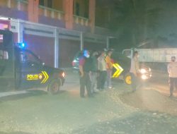 PATROLI MALAM BERSINGGUNGAN CEGAH GANGGUAN KAMTIBMAS DAN KRIMINALITAS