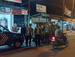 Patroli Malam Perbatasan Bersinggungan Antisipasi Gangguan Kamtibmas