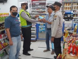 Melalui Operasi Yustisi Pagi Ini Bagikan Masker Gratis Bagi Pengunjung Indomaret