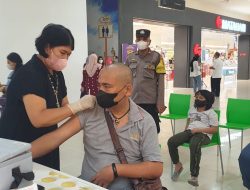 MONITORING DAN BERIKAN IMBAUAN AJAK WARGA VAKSIN DI BSM SUPERMALL