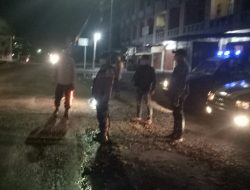 Patroli Bersinggungan Polsek Selesai dan Polsek Binjai Barat Pastikan Keamanan Kewilayahan