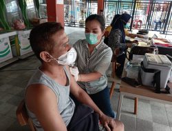 Polsek Binjai Kota Melalui Unit Intelkam Monitoring Pelaksanaan Vaksinasi Di Supermarket Asia King