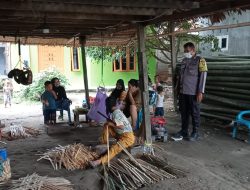 Ajak Warga Jaga Kamtibmas, Bhabinkamtibmas Polsek Binjai Barat Sambangi Desa Binaan