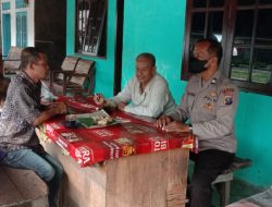 Melalui Kegiatan Sambang Warga, Bhabinkamtibmas Ajak Warga Binaan Sukseskan Vaksinasi