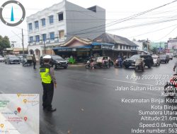 Walaupun Hujan , Tak Menghalangi Tugas Sat Lantas Polres Binjai