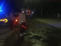 GELAR OPERASI YUSTISI MALAM HARI, POLSEK SEI BINGAI HIMBAU WARGA PENGGUNA JALAN