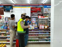 Tetap Imbau Masyarakat Patuhi Protokol Kesehatan Dan Bagikan Masker Gratis Polsek Binjai Selatan