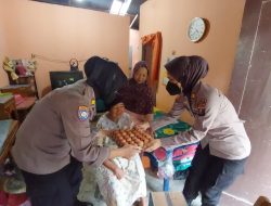 POLRES BINJAI BAGIKAN BANSOS BANTUAN LANGSUNG SECARA DOOR TO DOOR