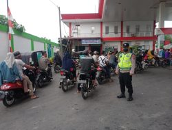 Antisipasi Kemacetan Sigap Personel Polsek Binjai Barat Lakukan Penertiban Di SPBU