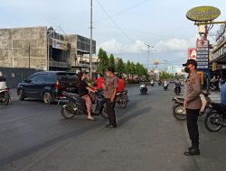Jaga Kelancaran Arus Lalu Lintas Gatur Sore Polsek Binjai Timur