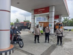 ANTISIPASI ANTRIAN DAN KELANGGKAAN BBM UNIT PATROLI POLSEK BINJAI BARAT MONITORING KE SPBU DI WILAYAHNYA