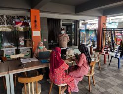 PENDAMPINGAN PELAKSANAAN VAKSINASI DOSIS BOOSTER POLSEK BINJAI KOTA BERSAMA DINAS KESEHATAN KOTA BINJAI  DI SUPERMARKET ASIA KING