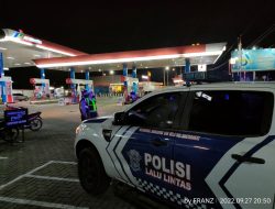 UNIT PATROLI SAT LANTAS MONITORING SEKITARAN SPBU ANTISIPASI ANTRIAN