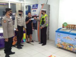 PENTINGNYA PROTOKOL KESEHATAN BAGI MASYARAKAT , OPERASI YUSTISI MALAM POLSEK BINJAI SELATAN DAN BAGIKAN MASKER GRATIS