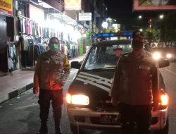 PATROLI MALAM DAN GIAT IMBAUAN BAGI MASYARAKAT YANG BELUM MELAKSANAKAN VAKSIN POLSEK BINJAI KOTA