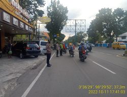 ANTISIPASI KEMACETAN STRONG POINT POS PADAT SORE POLSEK BINJAI TIMUR BERI KENYAMANAN PENGGUNA JALAN RAYA
