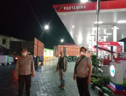 PATROLI MALAM SASAR SPBU GABUNGAN UNIT POLSEK BINJAI BARAT ANTISIPASI PENIMBUNAN BBM