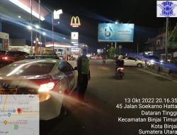 ANTISIPASI KEMACETAN, SAT LANTAS POLRES BINJAI LAKUKAN MONITORING DI SPBU