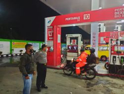 SASAR SPBU ANTISIPASI KELANGKAAN BBM PATROLI MALAM RUTIN POLSEK BINJAI BARAT